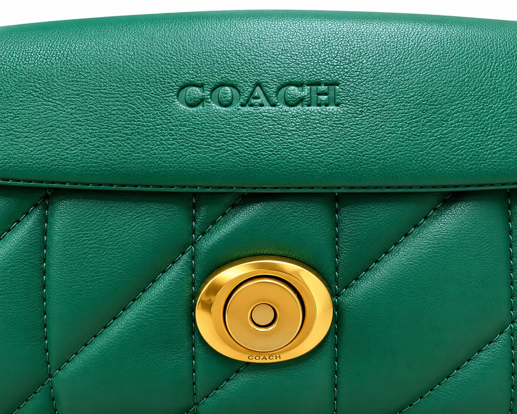 Coach uilted shoulder bag